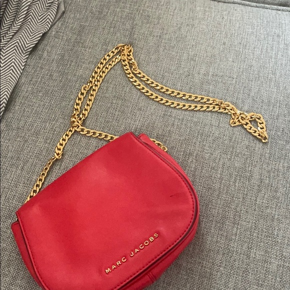 Marc Jacobs cross body bag with gold chain - Picture 4 of 6